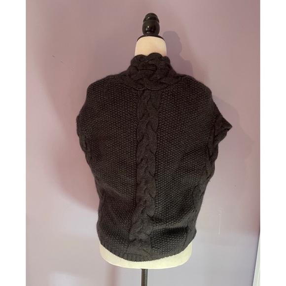 Ted Baker cable knit chunky sleeveless cardigan sweater - Picture 2 of 5